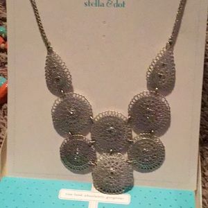Stella and Dot Bib Necklace